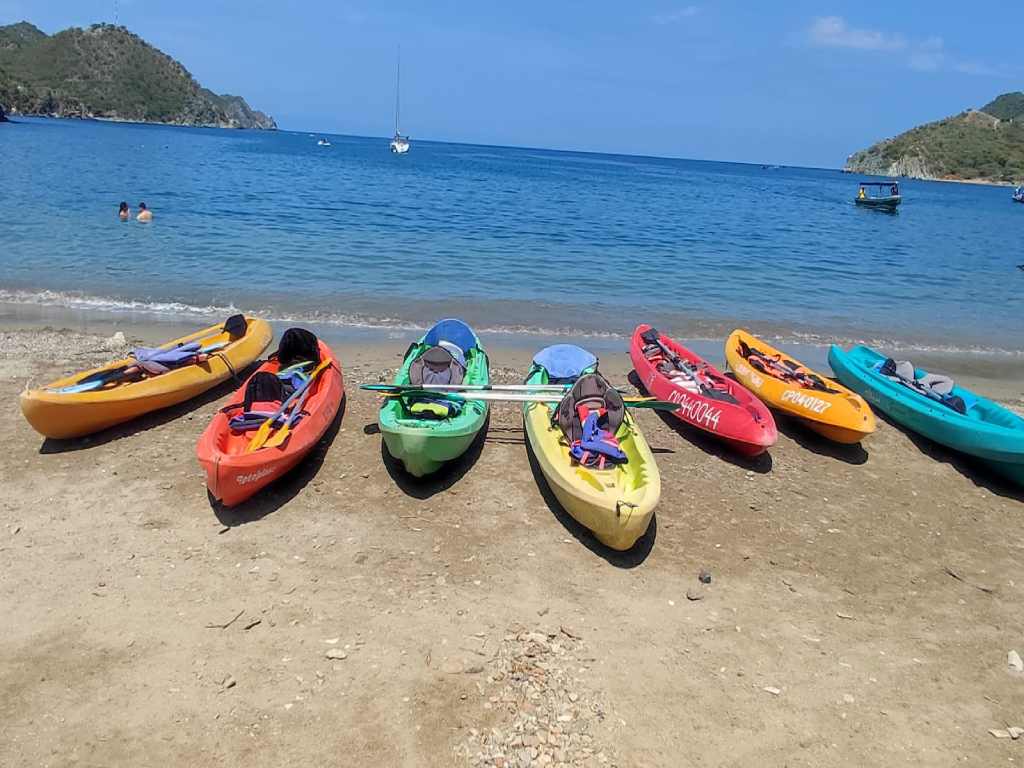 Kayak - actividad en tayrona